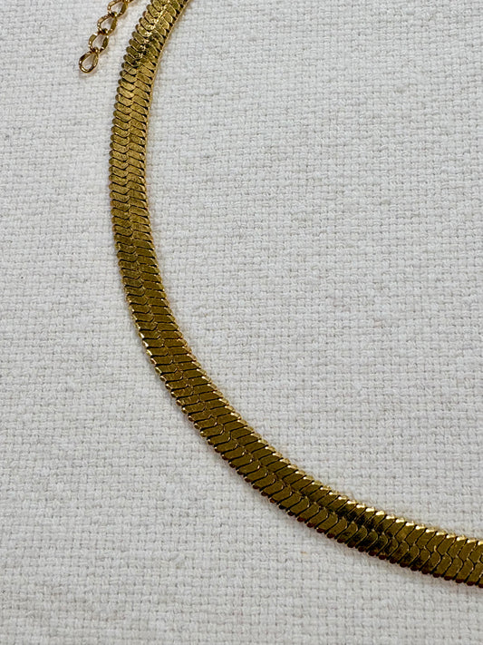 Lilly Herringbone Choker