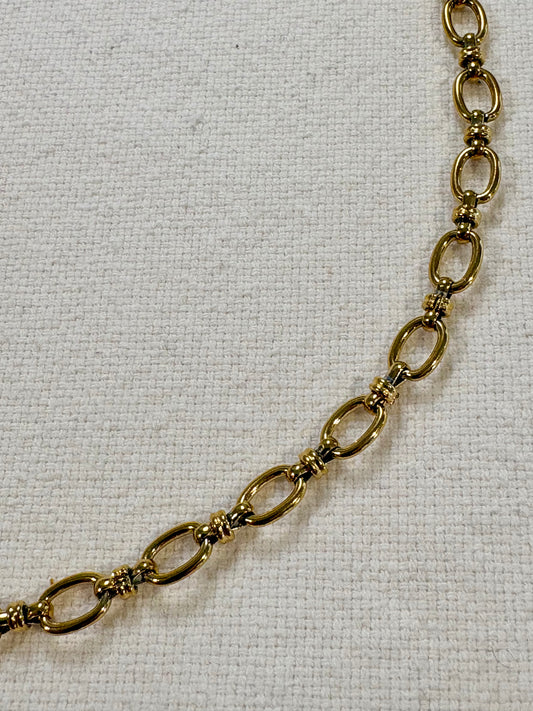 Iris Oval Chain
