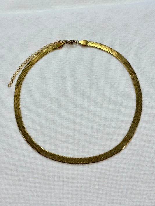 Lilly Herringbone Choker