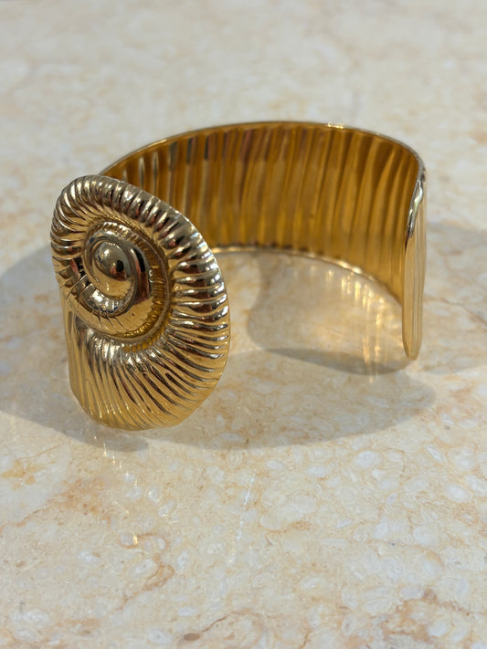 Conch Shell Cuff - Wide