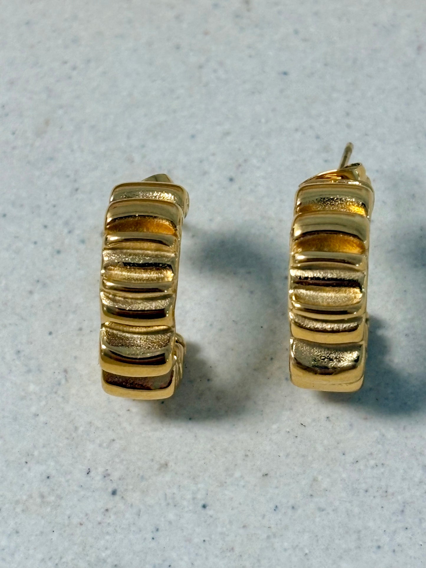 Crinkle Hoops
